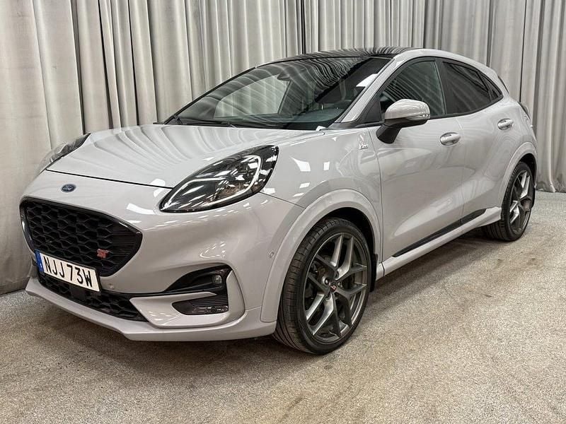 Grå Begagnad 2020 Ford Puma ST-Line SUV | 129 900 kr - Bild 1/4