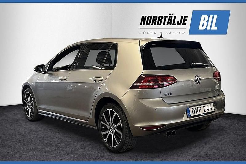 Begagnad VW Golf VII GTE 204 HK (150 kW) 2015 Silver Halvkombi