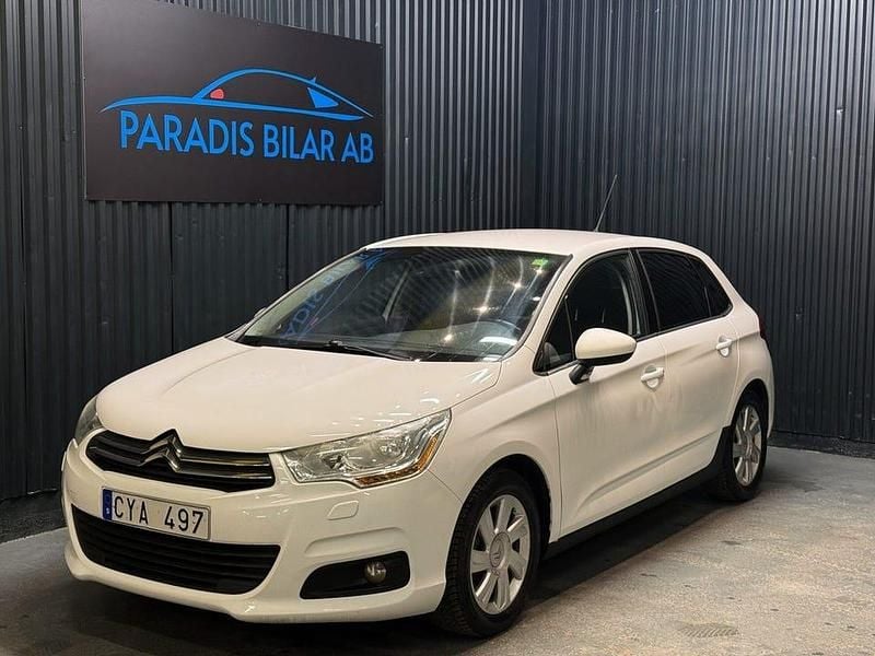 Begagnad Citroën C4 112 HK (82 kW) 2012 Vit Halvkombi