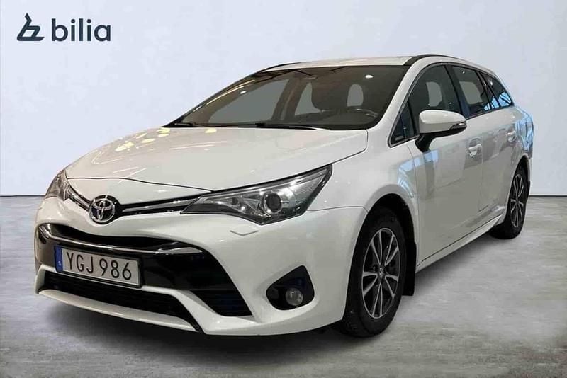 Begagnad Toyota Avensis 2017 Vit Kombi