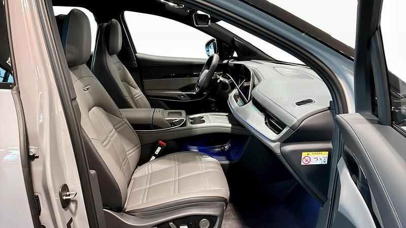 Ny Hongqi EHS7 252 kW (343 HK) 2025 Grå (grey) SUV