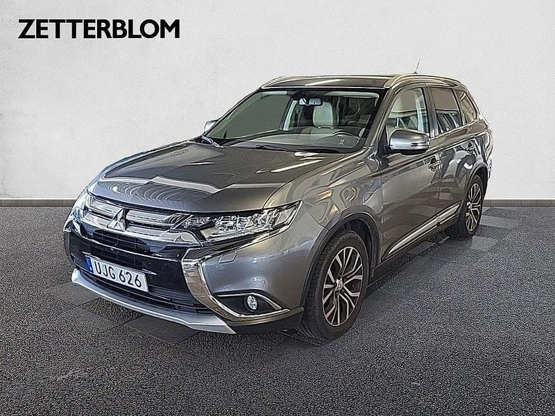 Grå Begagnad 2016 Mitsubishi Outlander SUV | 159 900 kr (Marknadspris) - Bild 1/4