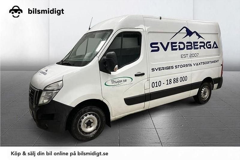 Vit Begagnad 2023 Nissan Interstar Van | 259 900 kr (Superpris) - Bild 1/2