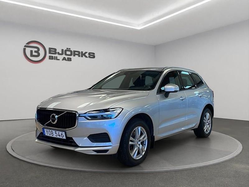 Silver Begagnad 2018 Volvo XC60 Momentum SUV | 218 500 kr (Lite dyr) - Bild 1/4