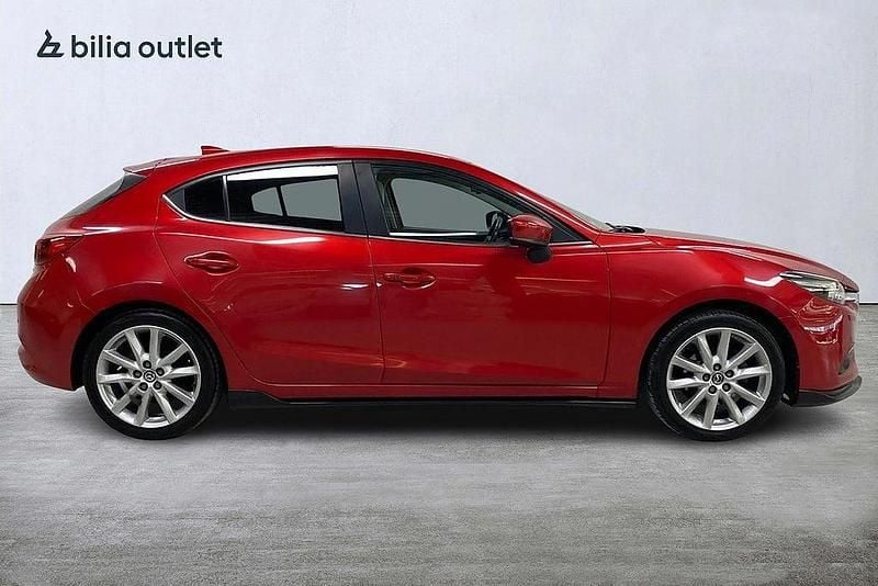 Begagnad Mazda 3 Inclusive 150 HK (110 kW) 2017 Röd Halvkombi