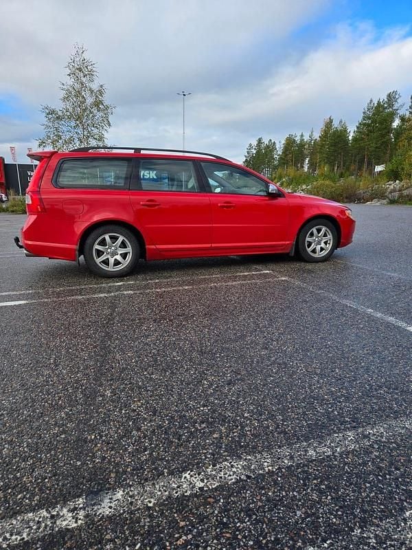 Begagnad 2011 Volvo V70 R-Design Kombi | 42 000 kr (Bra pris) - Bild 1/4