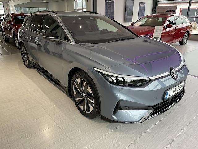 Begagnad 2025 VW ID.7 Pro Sedan | 629 900 kr (Marknadspris) - Bild 1/4
