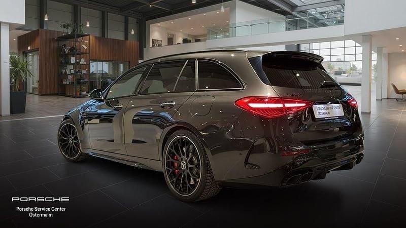 Begagnad Mercedes C63 AMG AMG 476 HK (350 kW) 2024 Grå