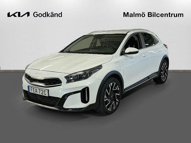 Vit Begagnad 2023 Kia XCeed SUV | 289 900 kr (Marknadspris) - Bild 1/4