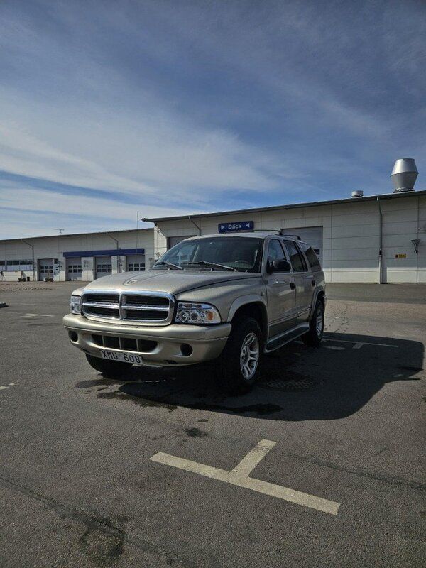 Silver Begagnad 2002 Dodge Durango SUV | 45 000 kr - Bild 1/4