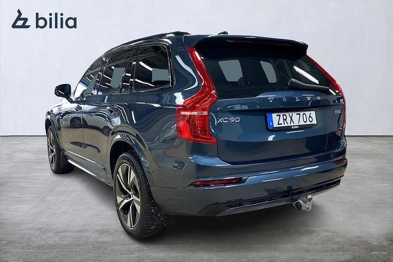 Begagnad Volvo XC90 Plus 238 HK (175 kW) 2022 Mörkblå SUV