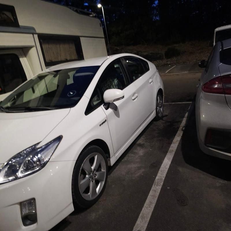 Begagnad 2011 Toyota Prius | 130 000 kr (Lite dyr) - Bild 1/4