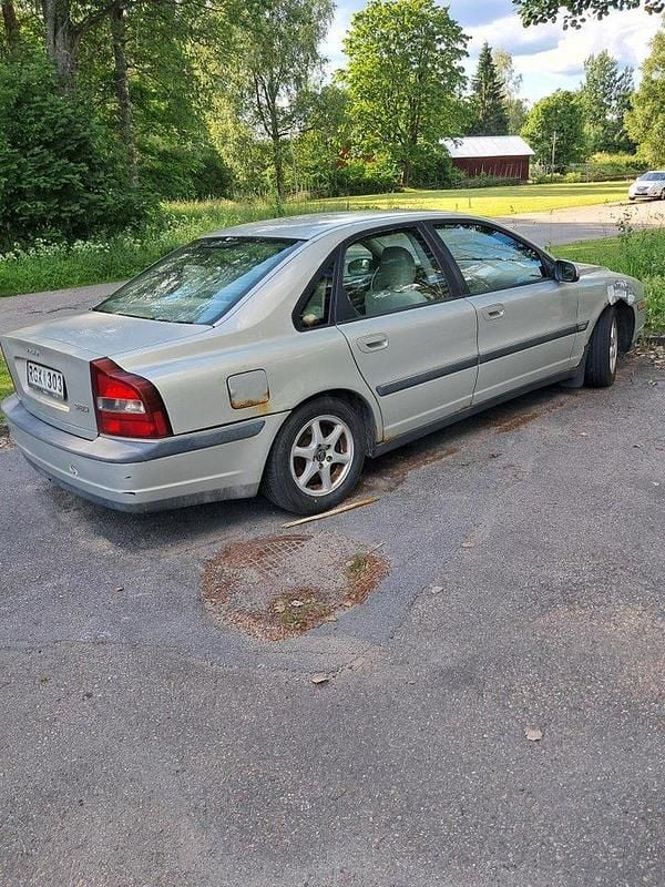 Grå Begagnad 2000 Volvo S80 Sedan | 5 000 kr (Bra pris) - Bild 1/4