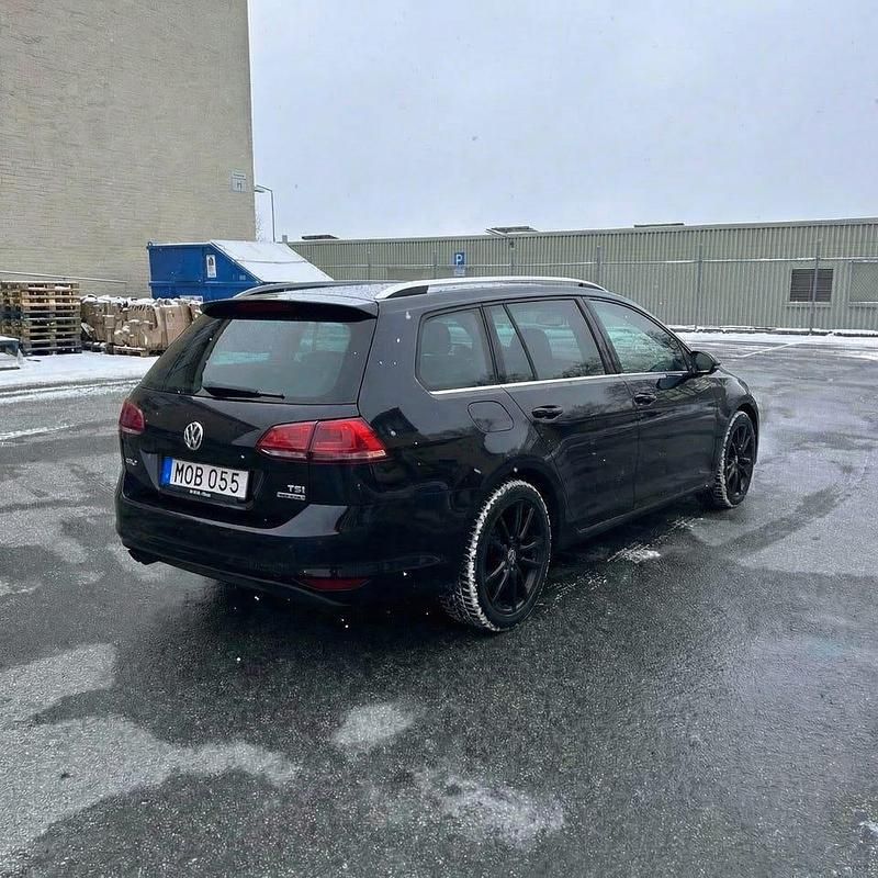 Begagnad VW Golf VII 140 HK (102 kW) 2015