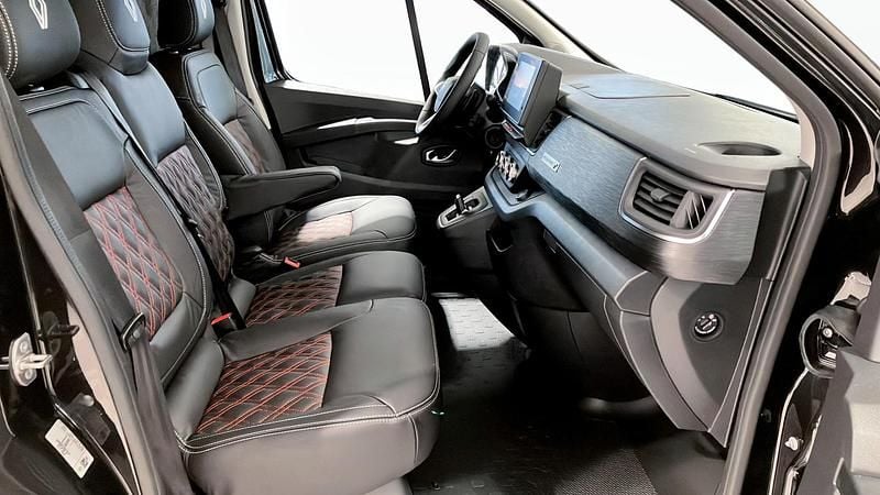 Begagnad Renault Trafic 170 HK (125 kW) 2025 Minibuss