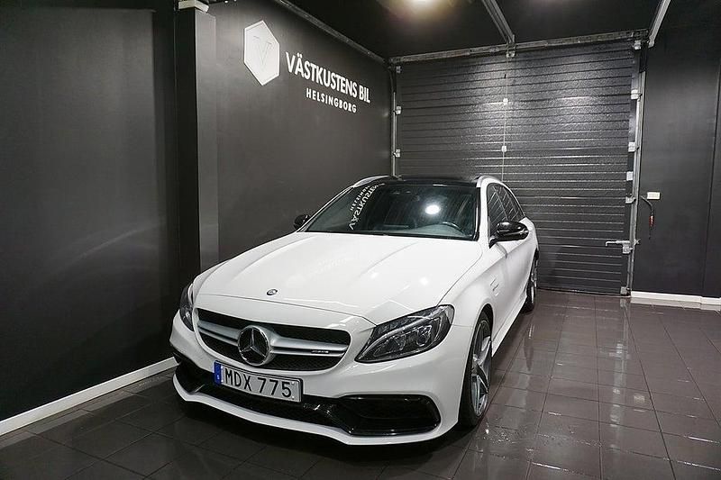 Vit Begagnad 2015 Mercedes C63 AMG AMG Kombi | 439 900 kr (Marknadspris) - Bild 1/4