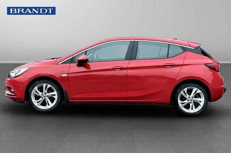 Begagnad Opel Astra Dynamic 126 HK (92 kW) 2016 Röd Halvkombi