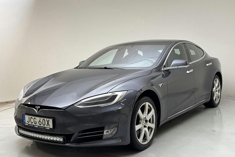 Grå Begagnad 2020 Tesla Model S Long Range AWD Halvkombi | 259 000 kr (Superpris) - Bild 1/4