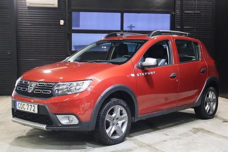 Begagnad Dacia Sandero Stepway 90 HK (66 kW) 2017 Röd SUV