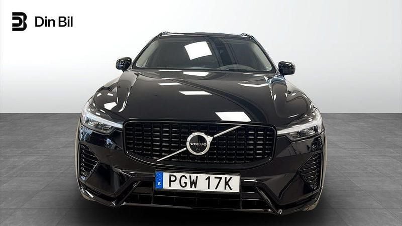 Begagnad Volvo XC60 Ultimate 253 HK (186 kW) 2023 Svart SUV