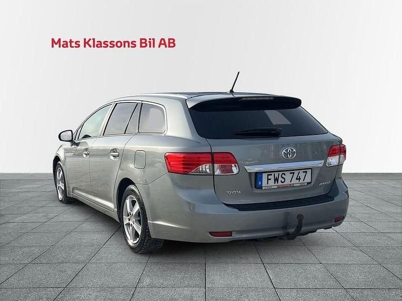 Begagnad Toyota Avensis Edition 125 HK (91 kW) 2015 Ljusgrå Kombi