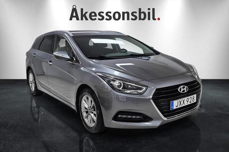 Silver Begagnad 2016 Hyundai i40 Kombi | 129 000 kr (Marknadspris) - Bild 1/4