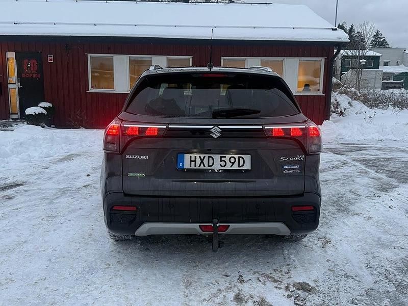 Begagnad Suzuki SX4 S-Cross 129 HK (94 kW) 2022 Grå Kombi