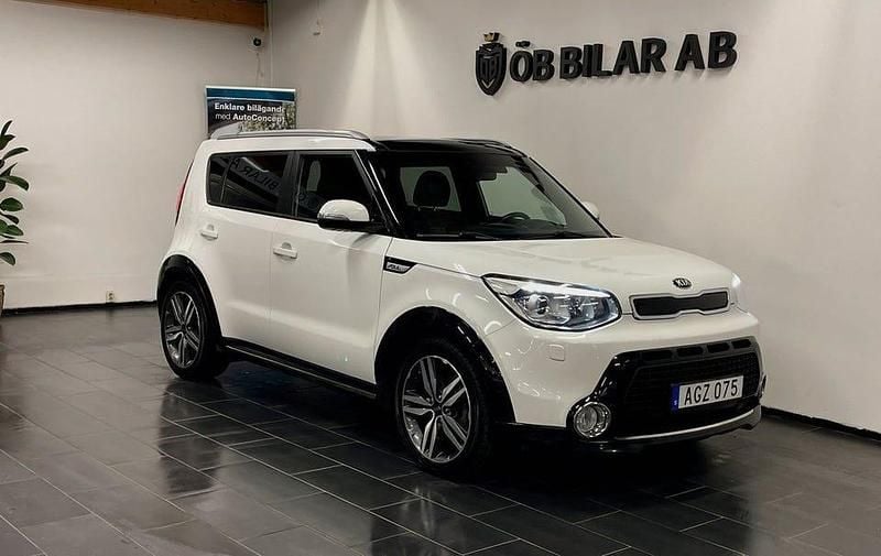 Vit Begagnad 2015 Kia Soul SUV | 149 900 kr (Dyr) - Bild 1/4