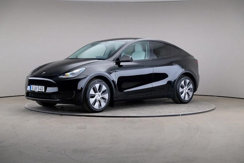Svart Begagnad 2023 Tesla Model Y Long Range SUV | 469 000 kr - Bild 1/4