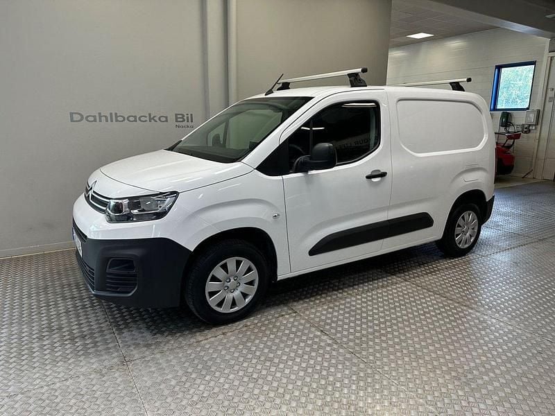 Vit Begagnad 2021 Citroën Berlingo Minibuss | 139 000 kr (Marknadspris) - Bild 1/4