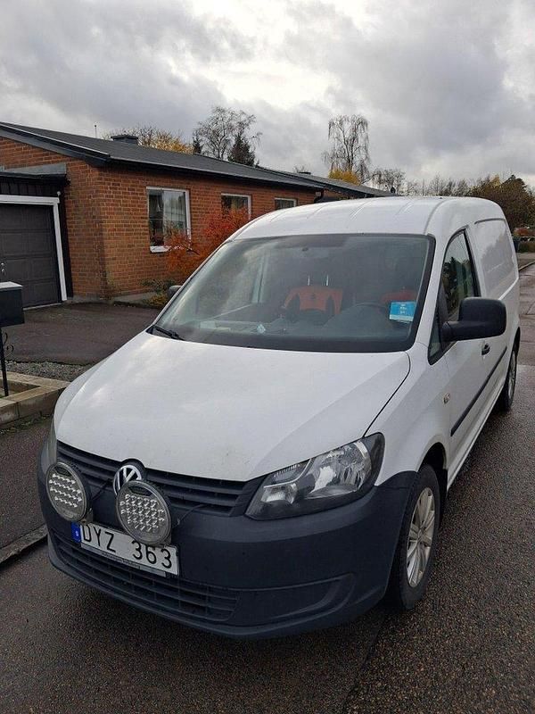 Vit Begagnad 2011 VW Caddy Maxi Minibuss | 69 500 kr (Marknadspris) - Bild 1/4