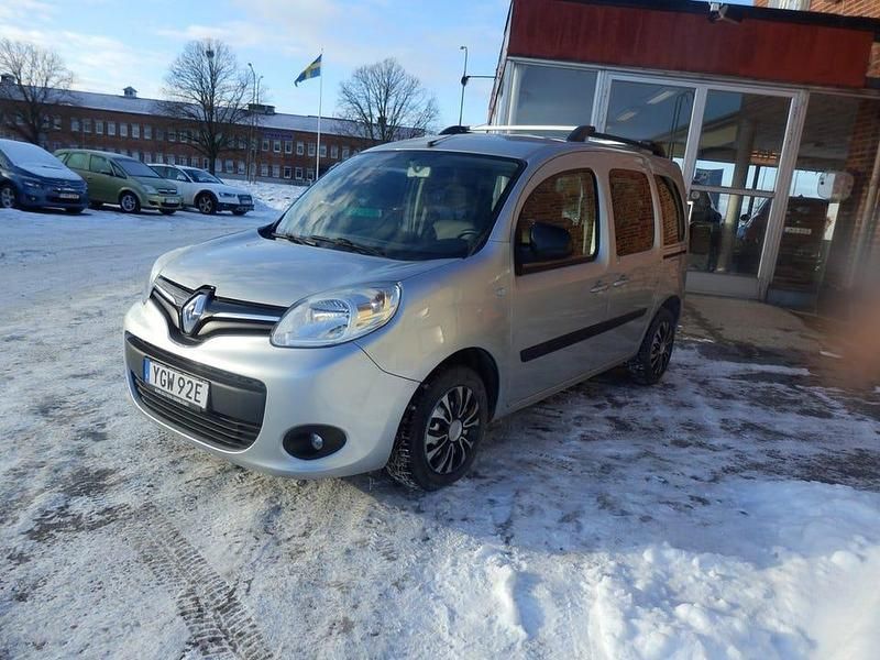 Silver Begagnad 2017 Renault Kangoo Minibuss | 85 000 kr (Marknadspris) - Bild 1/4