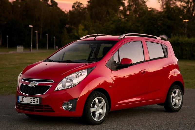 Röd Begagnad 2011 Chevrolet Spark Halvkombi | 26 900 kr (Marknadspris) - Bild 1/4