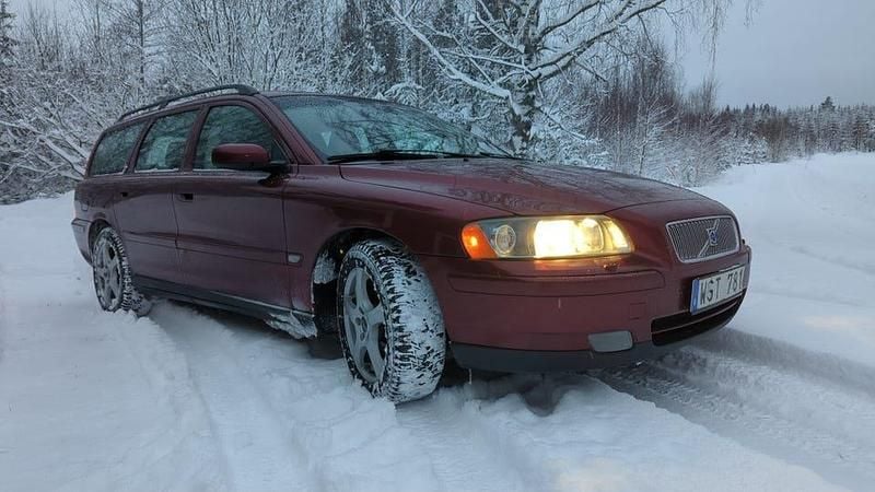 Begagnad 2005 Volvo V70 Kombi | 11 000 kr (Superpris) - Bild 1/3