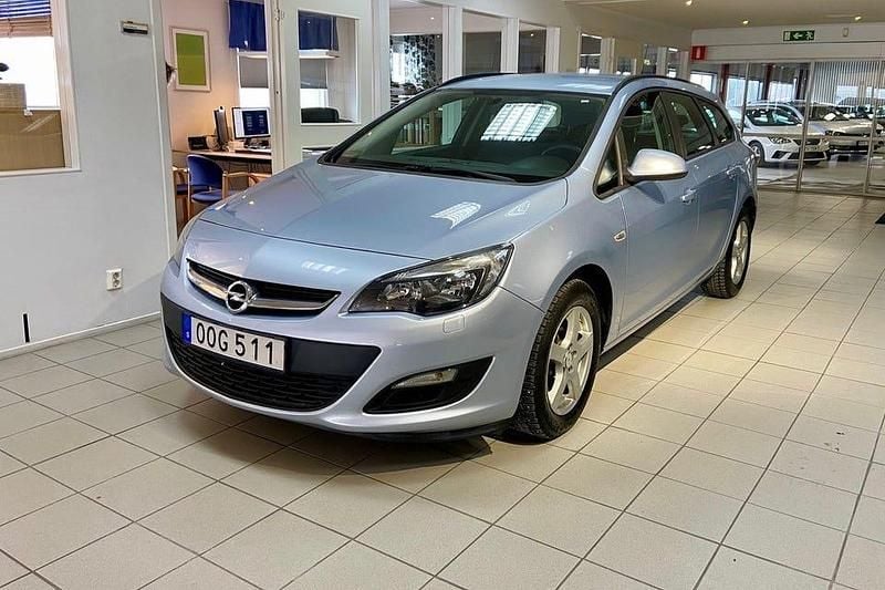 Begagnad Opel Astra Enjoy 140 HK (102 kW) 2014 Grå Kombi