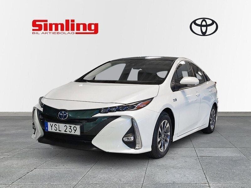 Vit Begagnad 2018 Toyota Prius Halvkombi | 239 900 kr - Bild 1/3