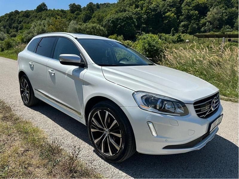 Vit Begagnad 2014 Volvo XC60 Summum SUV | 225 000 kr (Dyr) - Bild 1/4
