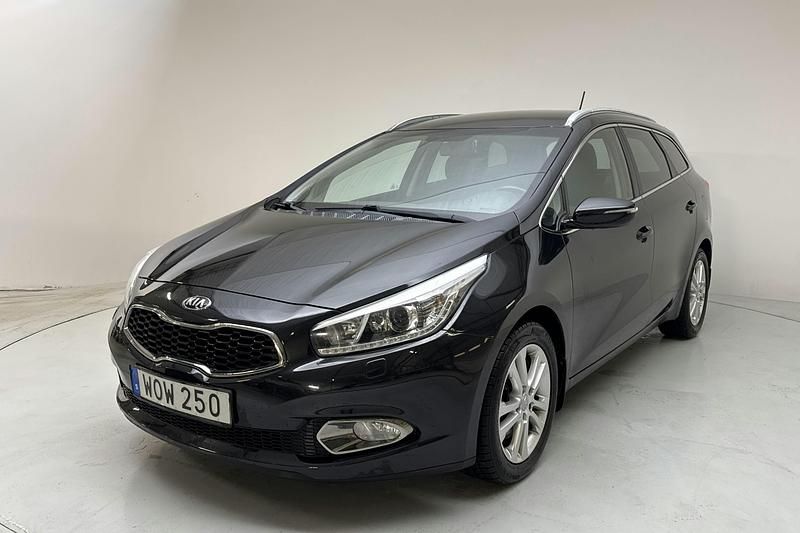 Svart Begagnad 2015 Kia Ceed Sportswagon Kombi | 114 000 kr (Lite dyr) - Bild 1/4