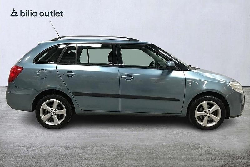 Begagnad Skoda Fabia 2008 Grå Kombi