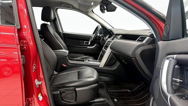 Begagnad Land Rover Discovery Sport Black Edition 180 HK (132 kW) 2018 Röd SUV