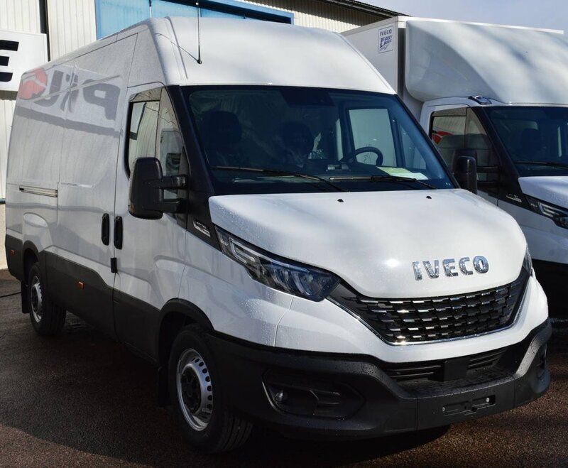 Vit Begagnad 2022 Iveco Daily Van | 556 250 kr - Bild 1/3