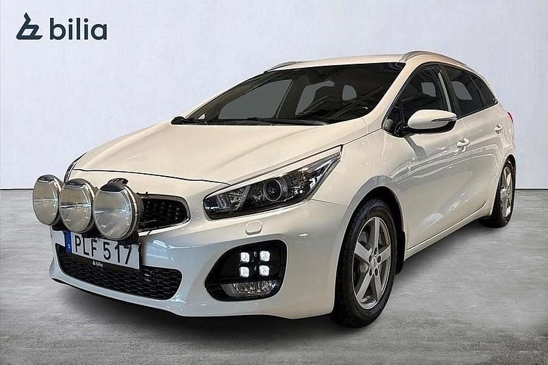 Vit Begagnad 2017 Kia Ceed Sportswagon Kombi | 129 900 kr (Lite dyr) - Bild 1/4