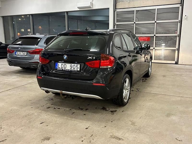 Begagnad BMW X1 177 HK (130 kW) 2010 Svart SUV