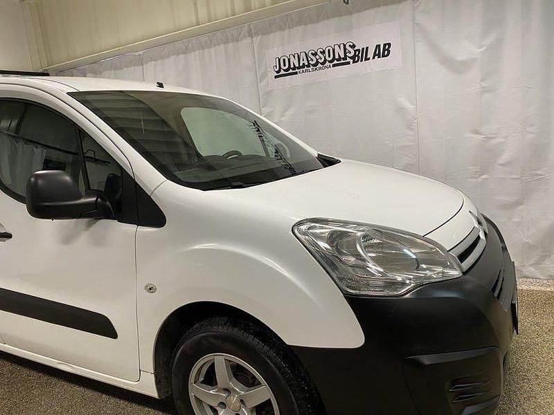 Begagnad Citroën Berlingo 75 HK (55 kW) 2016 Vit Minibuss