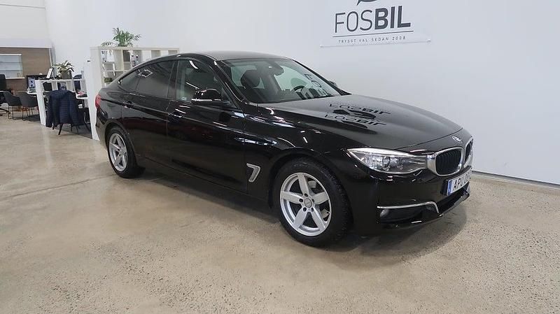 Begagnad BMW 318 Gran Turismo 143 HK (105 kW) 2014 Svart Halvkombi