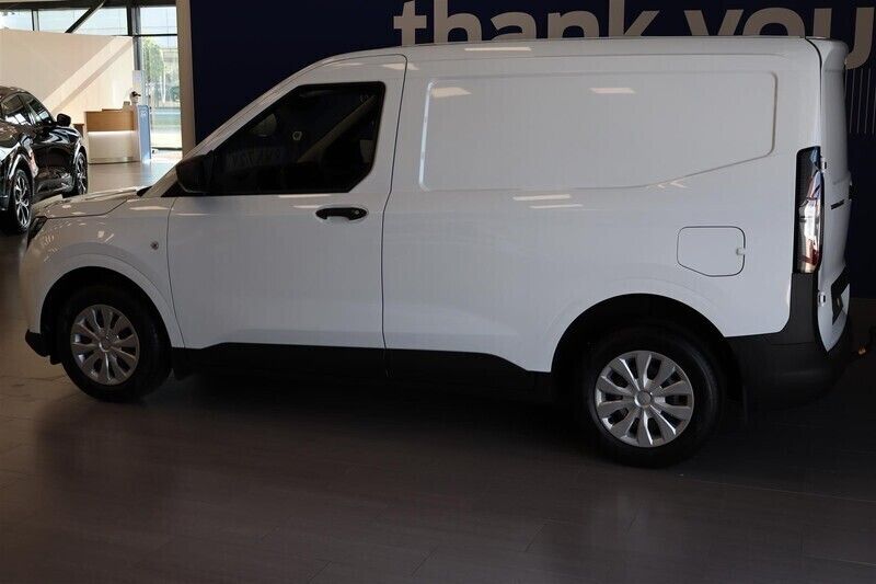 Begagnad Ford Courier Trend 125 HK (91 kW) 2023 Okänd Minibuss