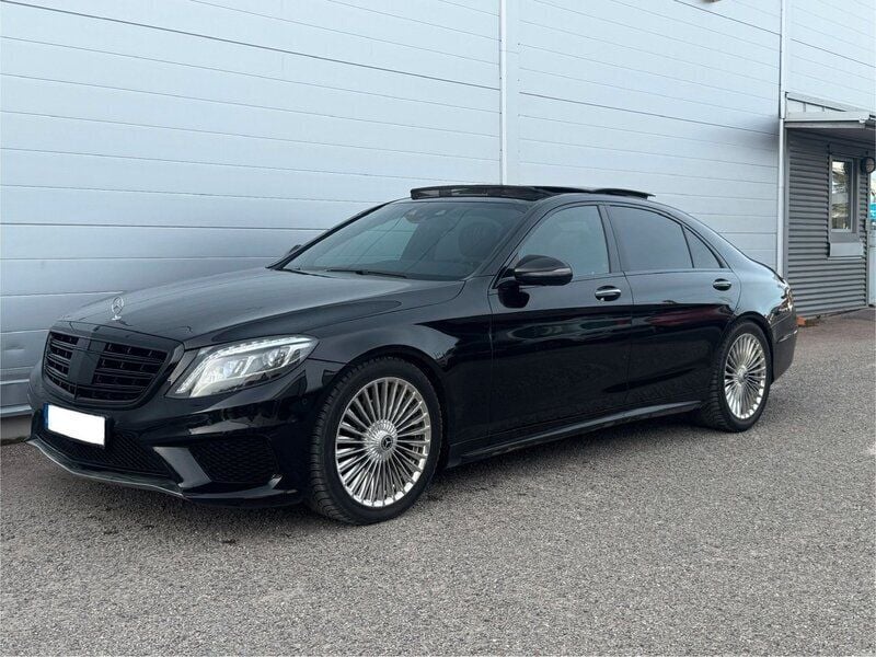 Svart Begagnad 2015 Mercedes S63 AMG Sedan | 478 999 kr - Bild 1/4