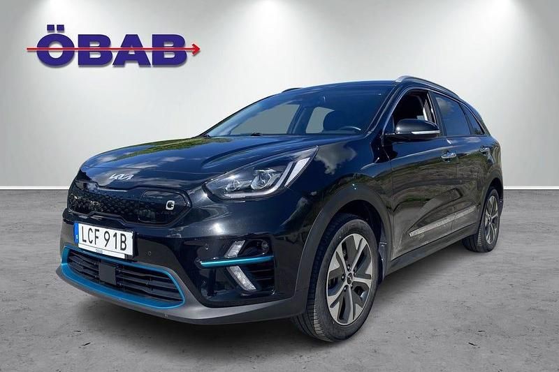 Svart (svartmetallic) Begagnad 2021 Kia e-Niro Advance SUV | 288 900 kr (Lite dyr) - Bild 1/4