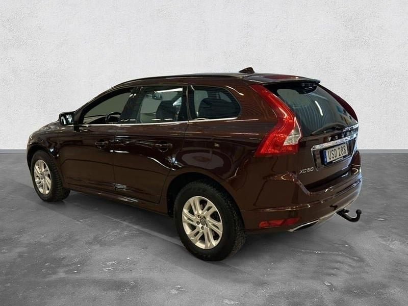 Begagnad Volvo XC60 R-Design 245 HK (180 kW) 2015 Brun SUV