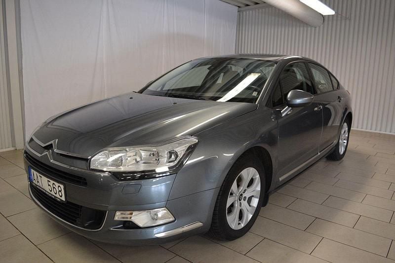 Grå Begagnad 2011 Citroën C5 Sedan | 69 000 kr (Marknadspris) - Bild 1/3